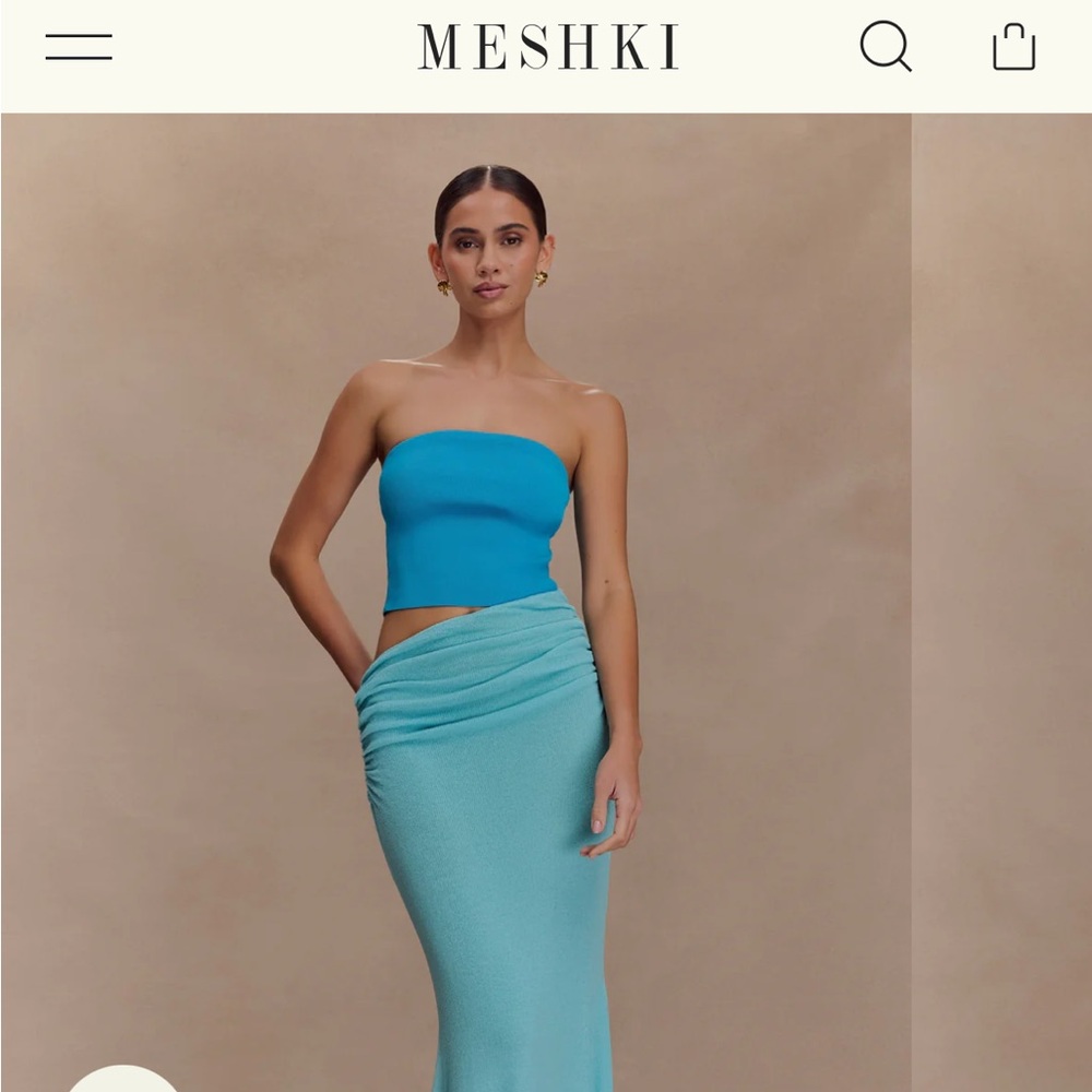 Jasiel
Strapless Knit Maxi Dress - Cyan Blue